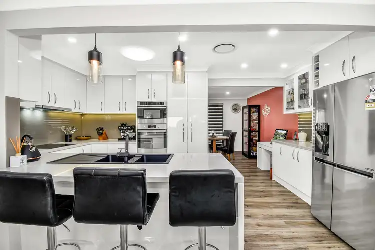 53 Marquesa Crescent, Lethbridge Park NSW 2770