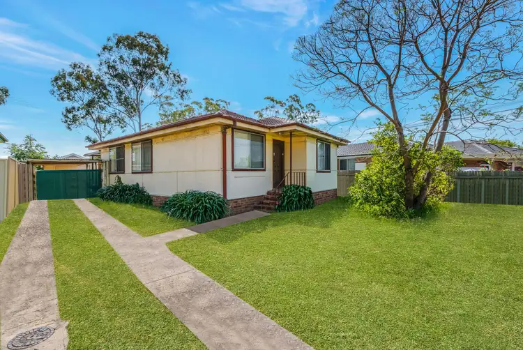 25 Frazer Avenue, Lurnea NSW 2170