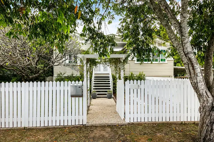 5 Luya Street, Fairfield QLD 4103