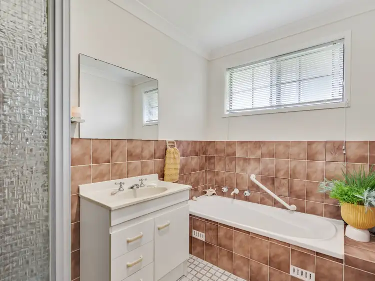 Sixth view of Homely house listing, 32 Debra Anne Drive, Bateau Bay NSW 2261