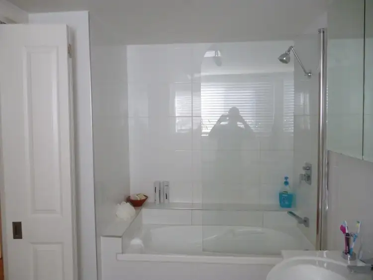 Sixth view of Homely unit listing, 1/21 Weemala Street, Chevron Island QLD 4217