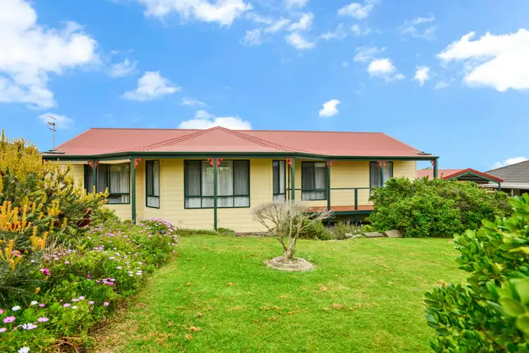 18 Mayflower Court, Encounter Bay SA 5211