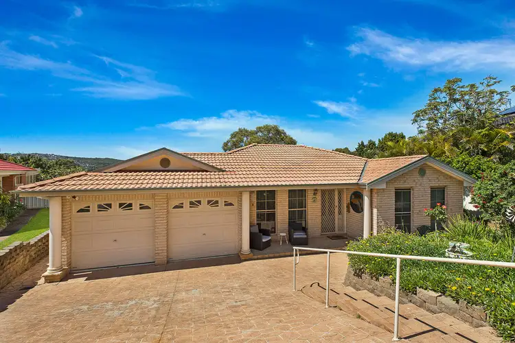11 Walch Avenue, Bateau Bay NSW 2261
