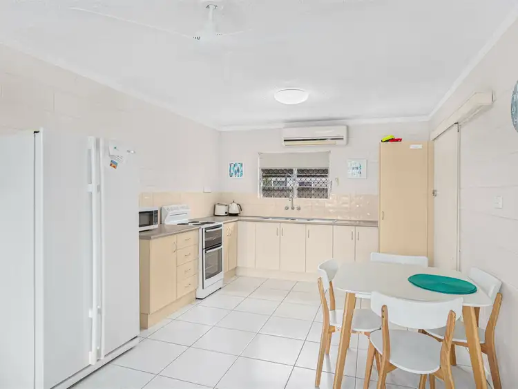 Second view of Homely unit listing, 5/281 Lake Street, Cairns North QLD 4870