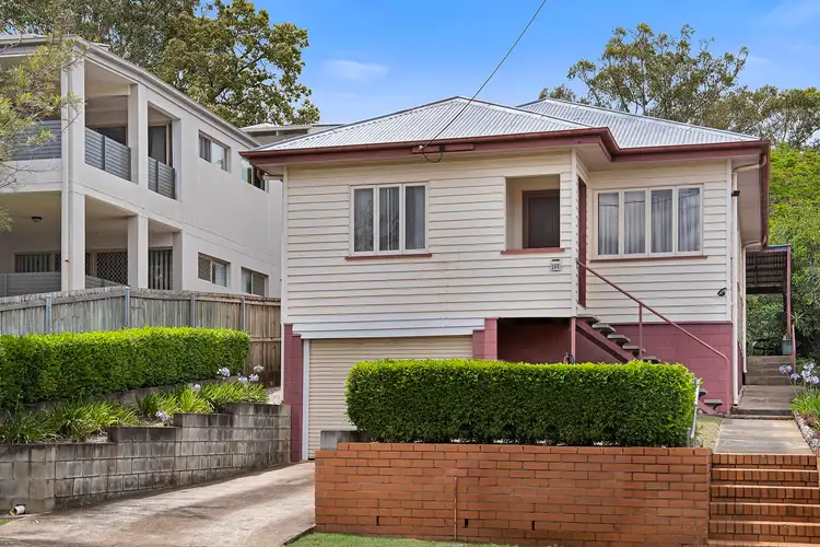 265 Nursery Road, Holland Park QLD 4121