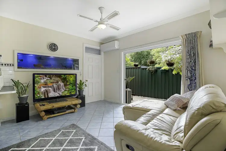Fifth view of Homely house listing, 2/8 Scott Street, Point Clare NSW 2250