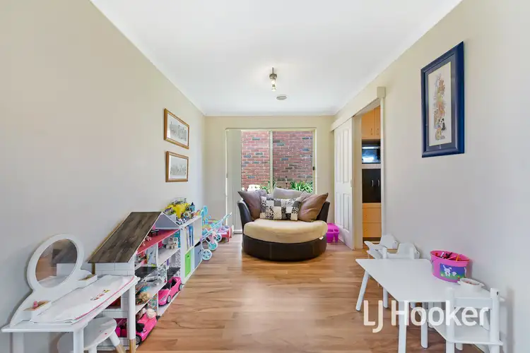 Fifth view of Homely house listing, 10 Kathryn Close, Pakenham VIC 3810