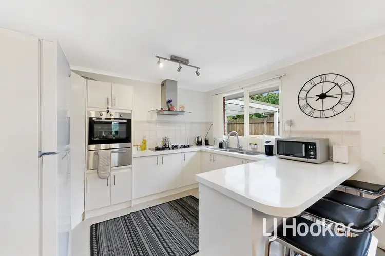 Sixth view of Homely house listing, 5 Dianna Court, Hampton Park VIC 3976