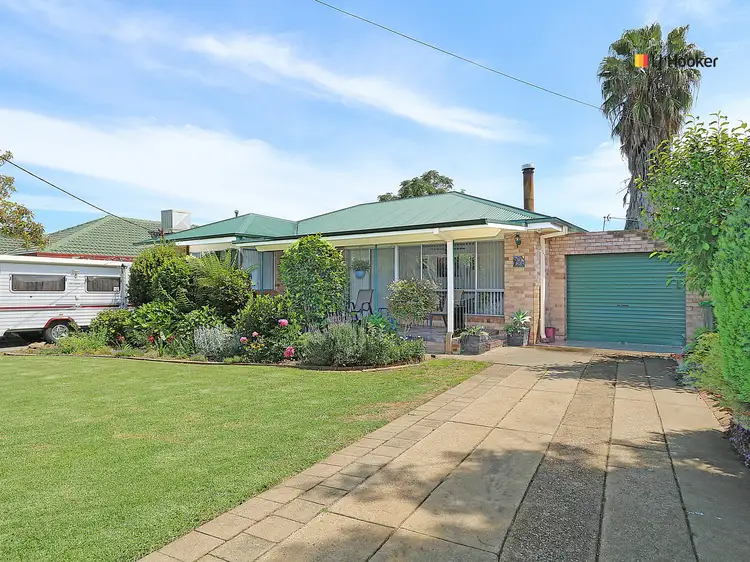 9 Anne Street, Tolland NSW 2650