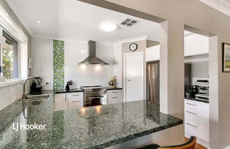 Fifth view of Homely house listing, 10 Karyn Place, Ridgehaven SA 5097