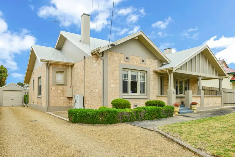 9 Grantley Avenue, Victor Harbor SA 5211