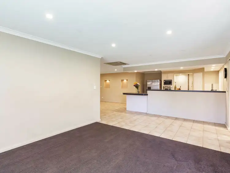 Fourth view of Homely house listing, 6 Ollera Meander, Carramar WA 6031