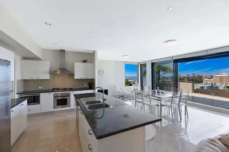 Fifth view of Homely unit listing, 3/30-32 Barnhill Road, Terrigal NSW 2260