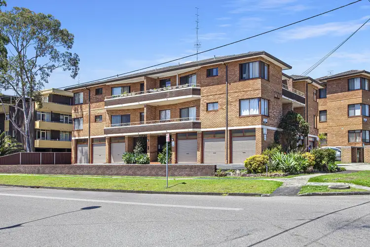 Main view of Homely unit listing, 1/1-3 Warner Avenue, Wyong NSW 2259