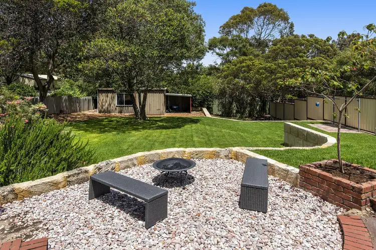 9 Mason Road, Kalamunda WA 6076