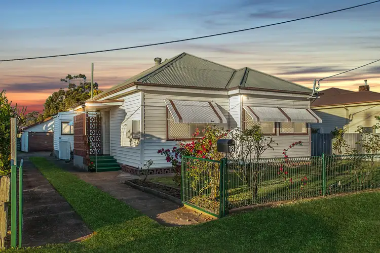 18 Anzac Avenue, Cessnock NSW 2325