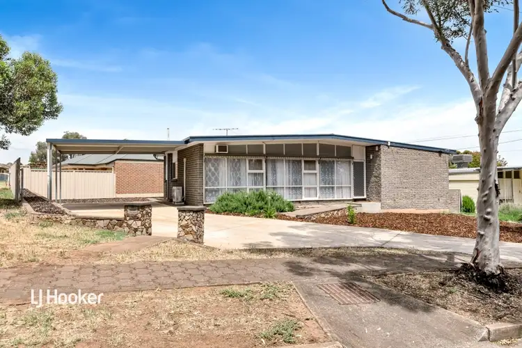 11 Richard Street, Para Hills SA 5096