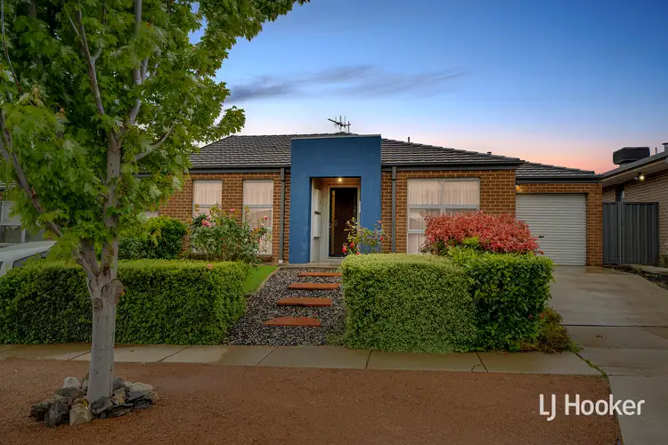 14 Fairydale Street, Harrison ACT 2914
