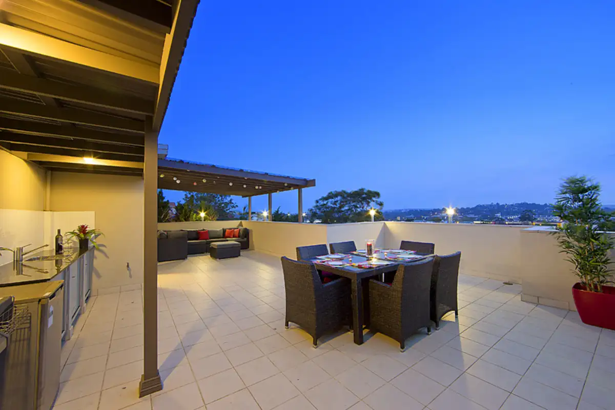 Main view of Homely unit listing, 15/23B-27 Pine Avenue, Brookvale NSW 2100
