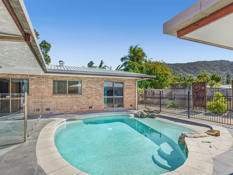 17 Shannon Drive, Woree QLD 4868