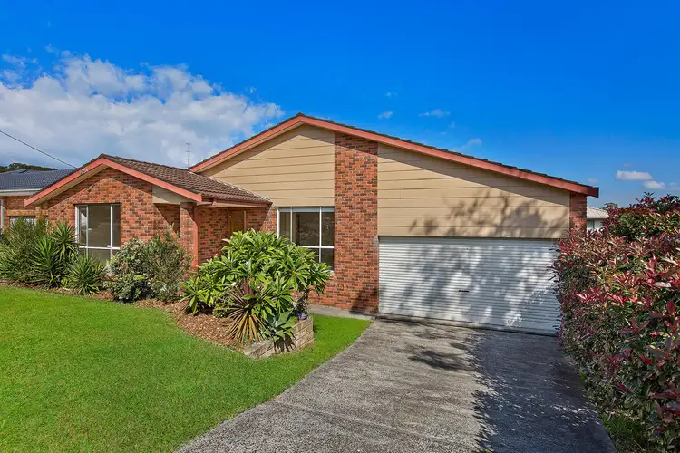 66 Rotherham Street, Bateau Bay NSW 2261