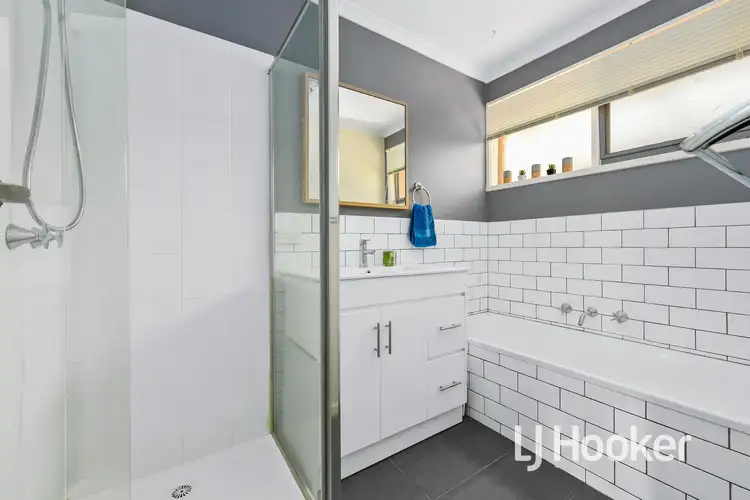 Sixth view of Homely house listing, 3 Fox Close, Hampton Park VIC 3976