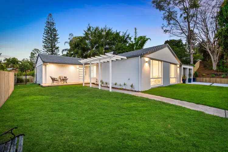 34 Balfour Crescent, Highland Park QLD 4211
