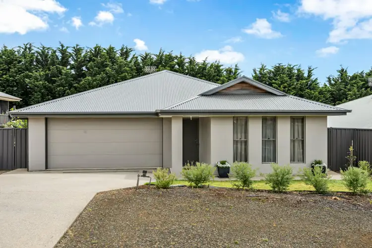 15 Shields Crescent, Encounter Bay SA 5211