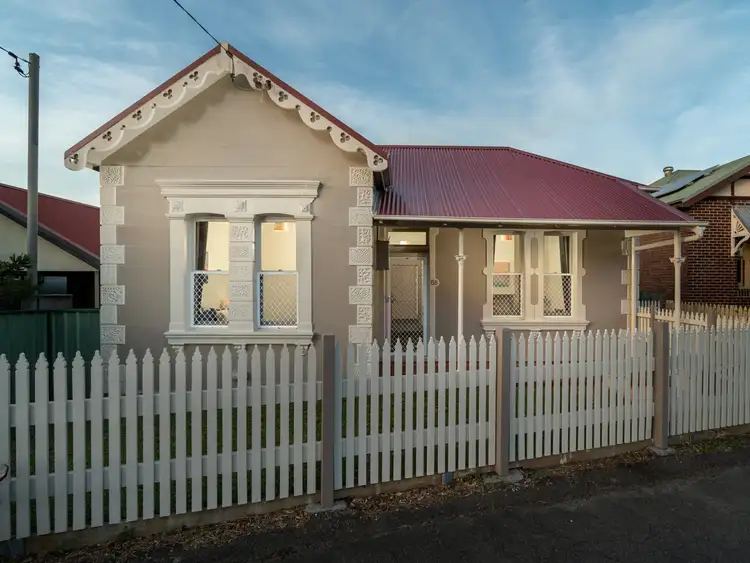 68 Elizabeth Street, Tighes Hill NSW 2297