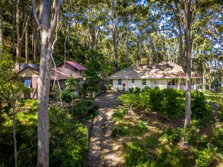 Second view of Homely house listing, 8 Lovett Bay, Lovett Bay NSW 2105