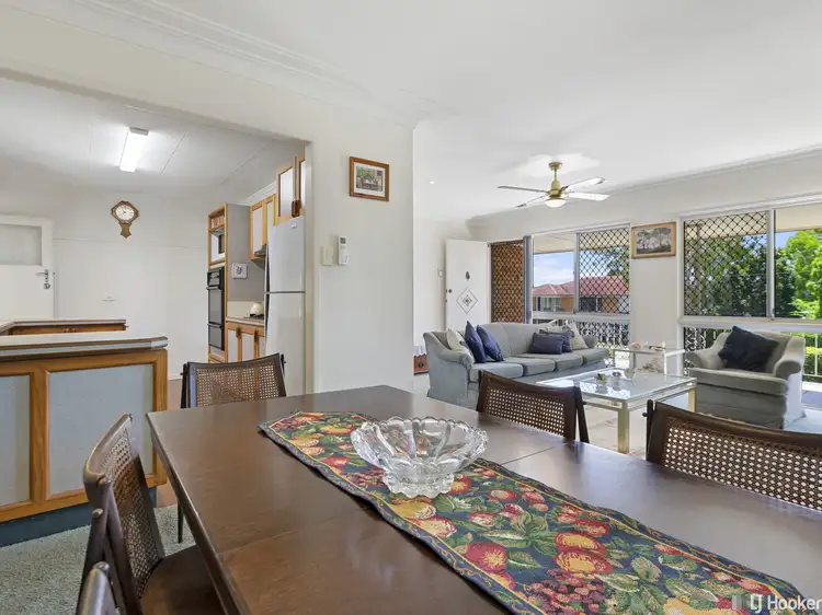 Sixth view of Homely house listing, 2 Cresthaven Drive, Mansfield QLD 4122