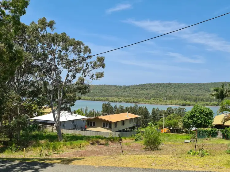 10 Island View Road, Russell Island QLD 4184