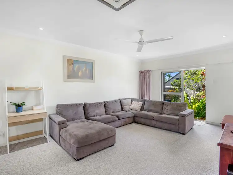 Third view of Homely semi-detached listing, 1/6 Brooks Street, Whitfield QLD 4870