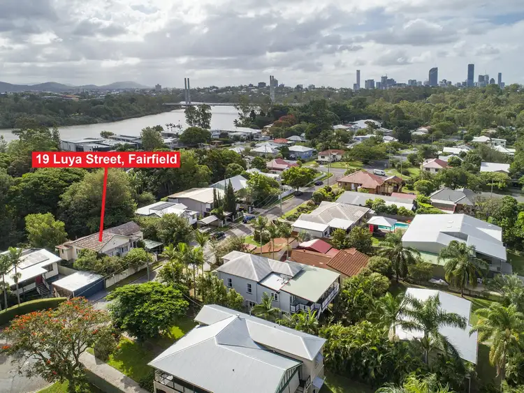 19 Luya Street, Fairfield QLD 4103