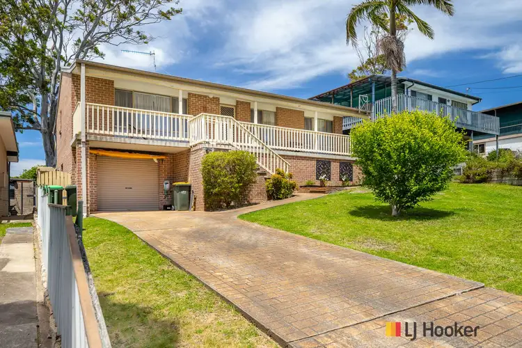8 Euroka Avenue, Malua Bay NSW 2536