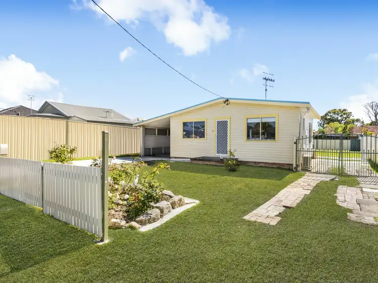 31 Wall Road, Gorokan NSW 2263