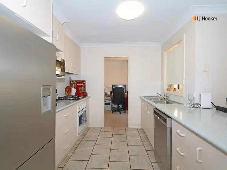 Fifth view of Homely house listing, Unit 1/2 Lachlan Place, Tatton NSW 2650