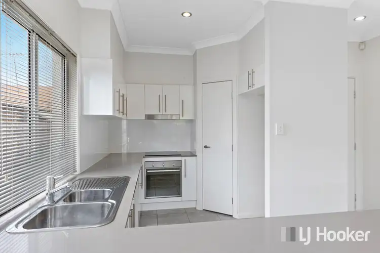 Fourth view of Homely house listing, 2/1-9 Arthur Street, Ormiston QLD 4160
