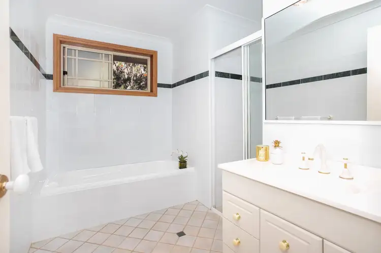 Sixth view of Homely house listing, 1/36 Ocean Street, Mollymook NSW 2539