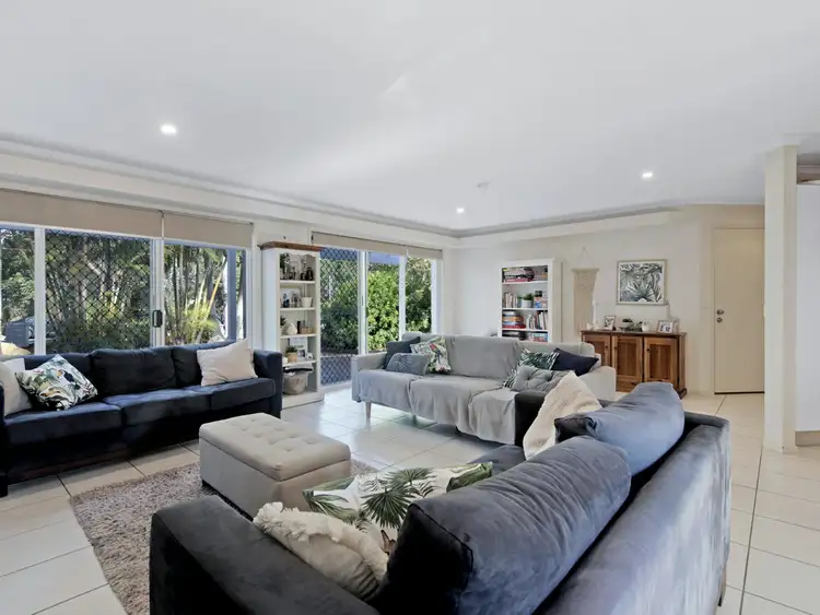 27 Manly Drive, Robina QLD 4226