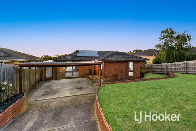 43 Matthew Flinders Avenue, Endeavour Hills VIC 3802