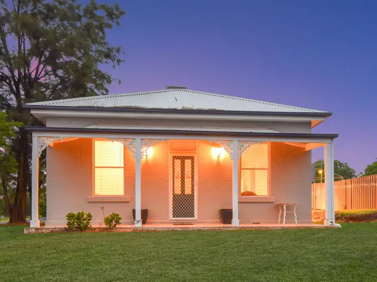 5 Park Avenue, Young NSW 2594