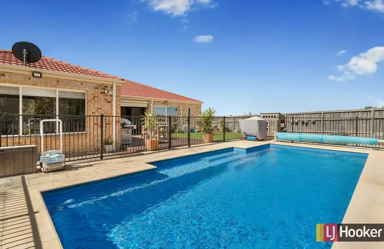 17 Aurina Drive, Hidden Valley VIC 3756