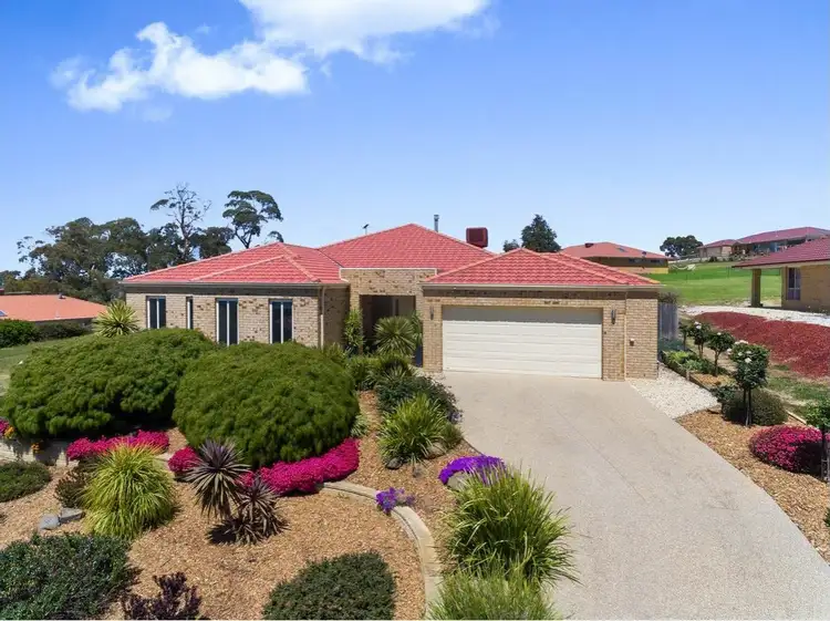 Second view of Homely house listing, 17 Aurina Drive, Hidden Valley VIC 3756