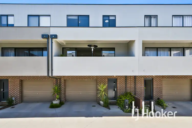 Main view of Homely townhouse listing, 33 Rubus Way, Pakenham VIC 3810