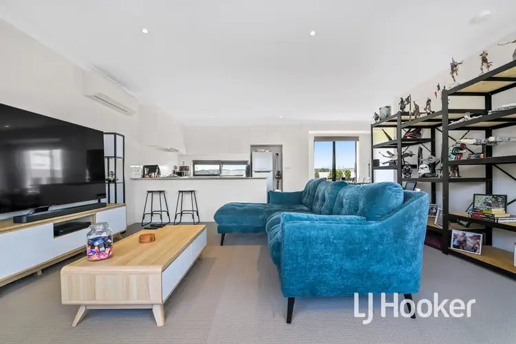 Third view of Homely townhouse listing, 33 Rubus Way, Pakenham VIC 3810