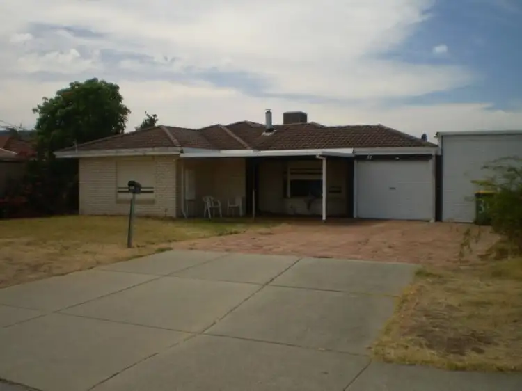 31 Hemingway Drive, Camillo WA 6111