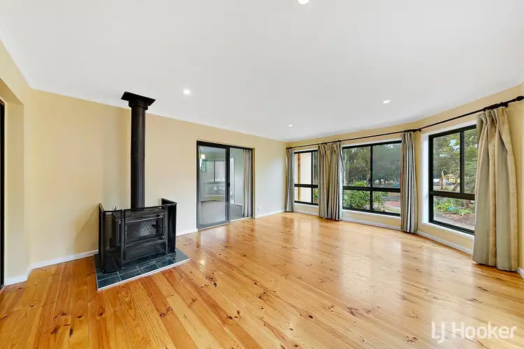 Fifth view of Homely house listing, 8 Knaggs Crescent, Page ACT 2614
