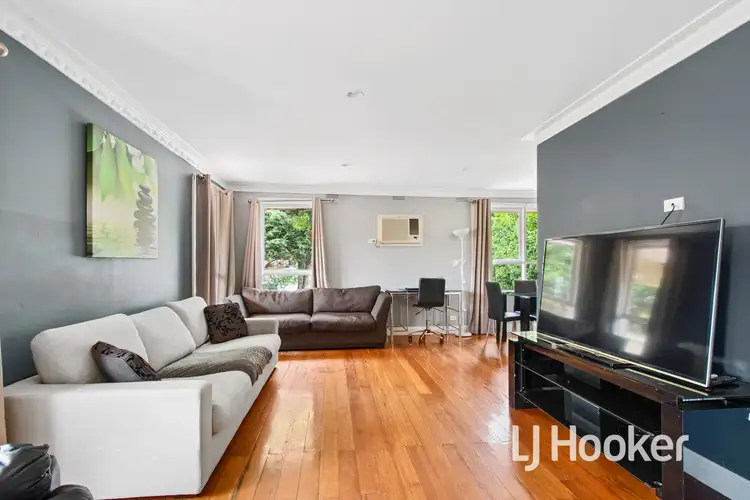Second view of Homely house listing, 3 Nola Court, Hampton Park VIC 3976