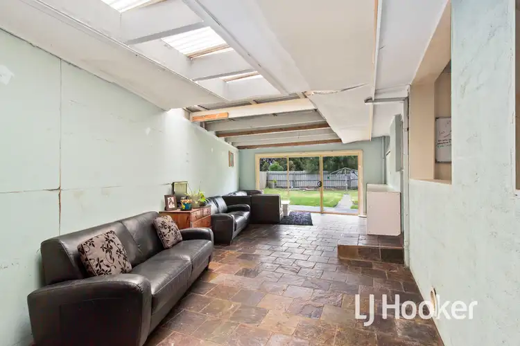 Fifth view of Homely house listing, 3 Nola Court, Hampton Park VIC 3976